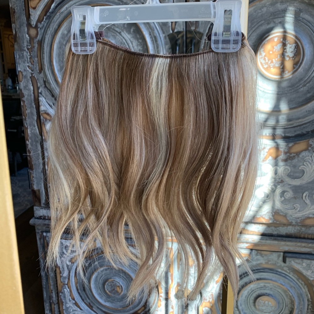 Ash dimensional blonde 12 inch extension